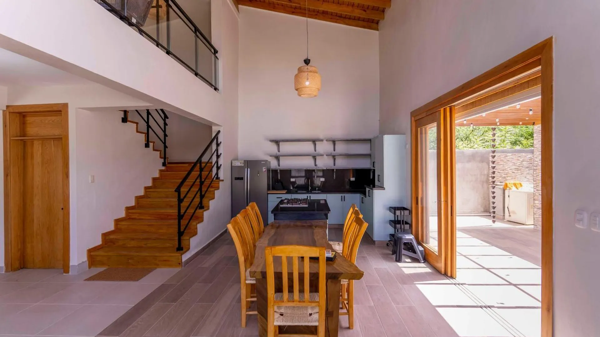 Luxury Beach Villa With Private Pool, Jacuzzi, Beach Club Access With Restaurant & Adventure Nearby Bani