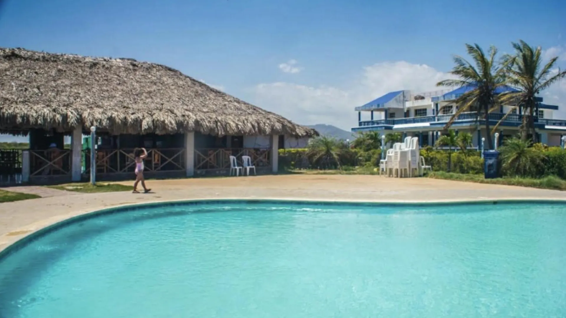 Luxury Beach Villa With Private Pool, Jacuzzi, Beach Club Access With Restaurant & Adventure Nearby Bani