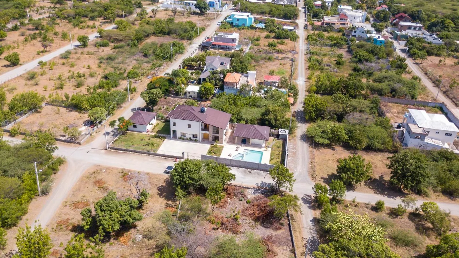 Luxury Beach Villa With Private Pool, Jacuzzi, Beach Club Access With Restaurant & Adventure Nearby Bani