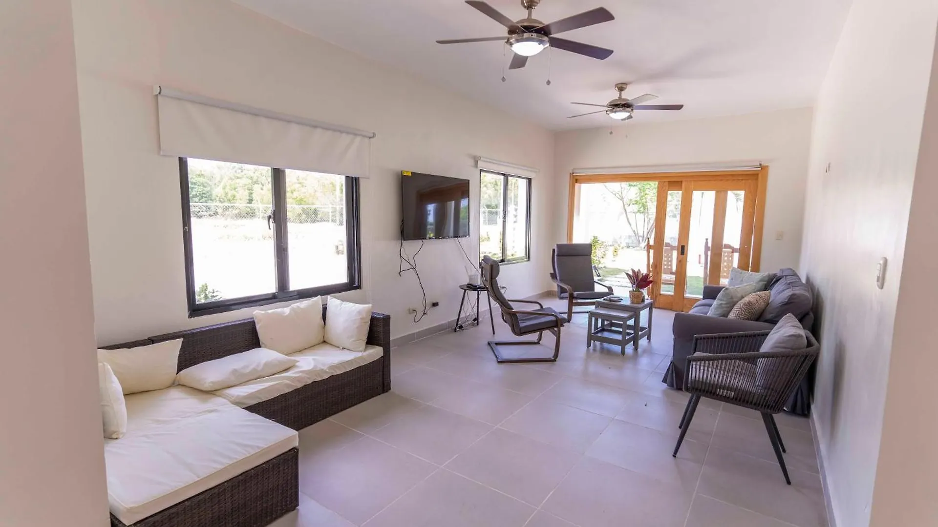 Luxury Beach Villa With Private Pool, Jacuzzi, Beach Club Access With Restaurant & Adventure Nearby Bani Dominican Republic